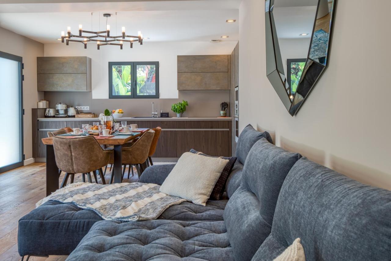 Deluxe Villa Graziella 200 M From The Beach 艾日 外观 照片